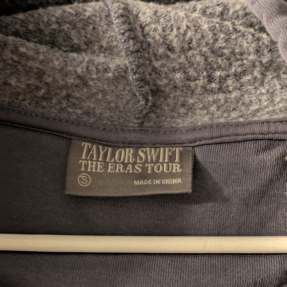 taylor swift washed blue eras tour hoodie - Picture 3 of 3